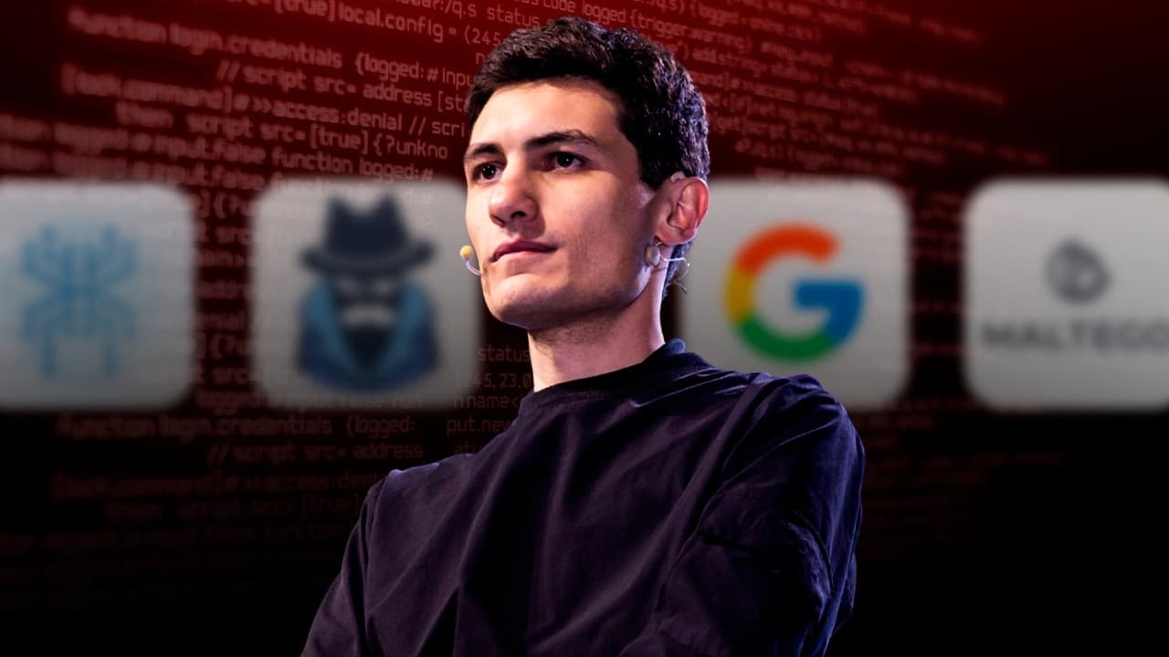 Bruno Fraga apresentando ferramentas de investigação digital em múltiplas telas de computador com interfaces de OSINT